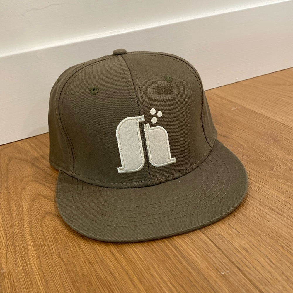 Hacienda Alsacia Starbucks Coffee farm hat